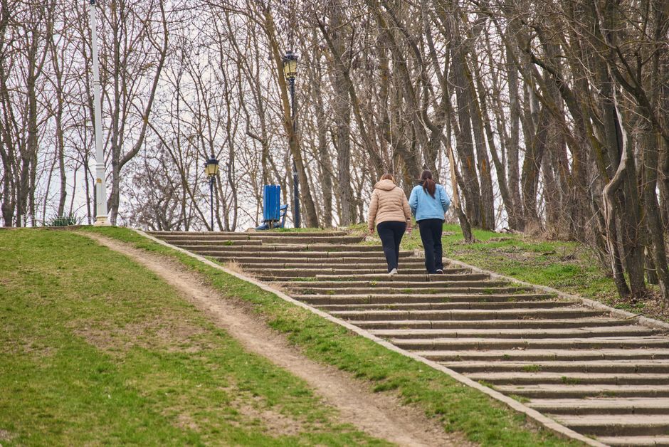 Venir seule à une marche : comment trouver un groupe sur place